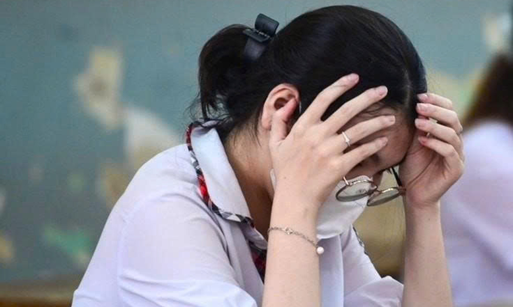 Phụ huynh, học sinh thấp thỏm chờ được mở lại khối C00