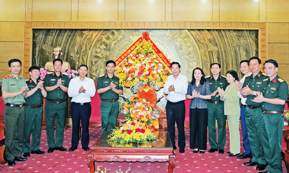  Thường trực Tỉnh ủy Bắc Ninh tiếp và làm việc với đoàn công tác Quân đoàn 12