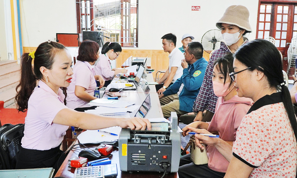  Bảo đảm tín dụng chính sách thông suốt sau sáp nhập