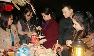 Độc đáo phiên chợ âm dương