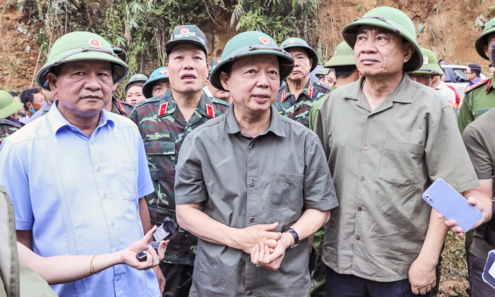  Phó Thủ tướng Trần Hồng Hà: Bảo vệ người dân bằng mọi giá