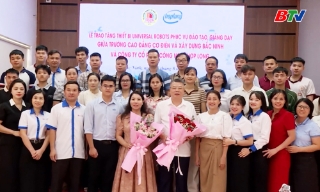 Ứng dụng robot công nghiệp phục vụ đào tạo nghề