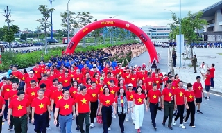 Bắc Ninh hưởng ứng đi bộ "Cùng Việt Nam tiến bước"