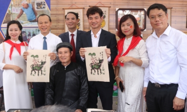  Sự kiện