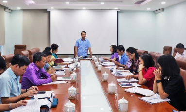  Thẩm tra một số nội dung thuộc lĩnh vực kinh tế - ngân sách trình kỳ họp thứ 5 HĐND tỉnh