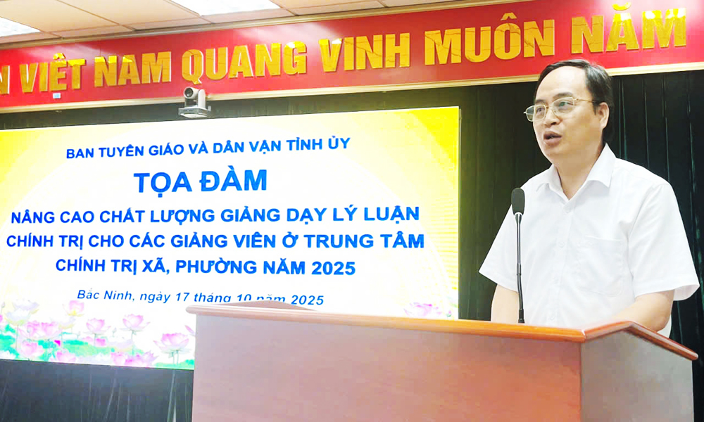  Nâng cao chất lượng giảng dạy lý luận chính trị cho giảng viên trung tâm chính trị xã, phường