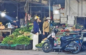 Giá rau xanh vẫn ở mức cao