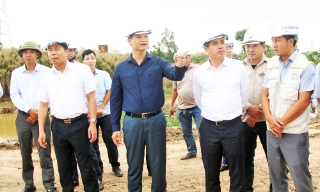 Chủ tịch UBND tỉnh Vương Quốc Tuấn chỉ đạo: Tập trung giải phóng mặt bằng, đẩy nhanh tiến độ thi công dự án cầu Kênh Vàng