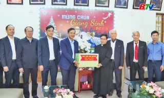 Chủ tịch HĐND tỉnh thăm, chúc mừng Giáo xứ Bắc Giang nhân dịp Giáng sinh 2025