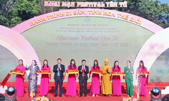 Khai mạc Festival Yên Tử “Hành trình di sản - Tinh hoa thế giới”