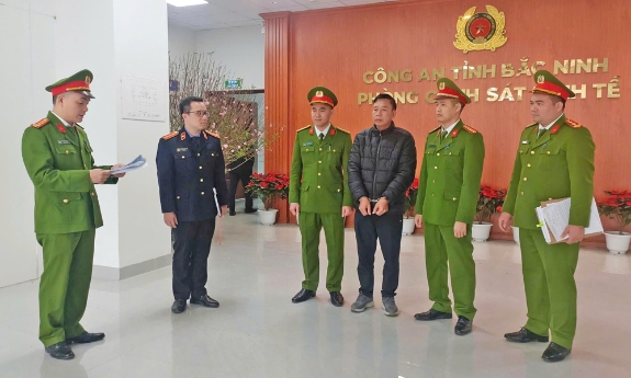 Bắc Ninh: Phát hiện cơ sở trộn hóa chất cấm sử dụng để chế biến hàng tấn riềng xay tươi 