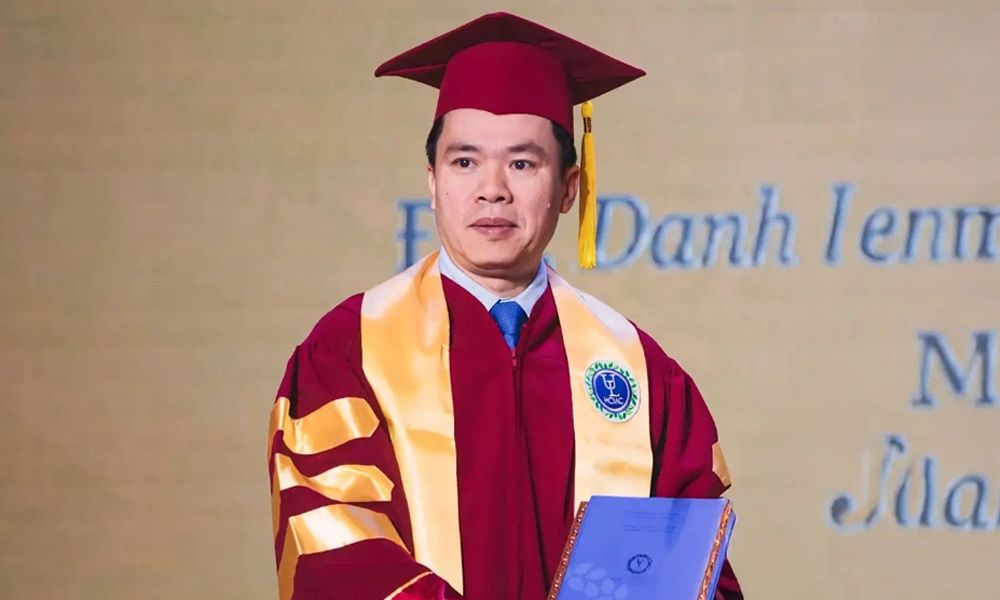 Giáo sư quê Bắc Ninh nhận Huân chương Cành cọ Hàn lâm của Pháp