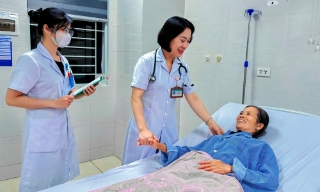 Bác sĩ chuyên khoa II Chu Thị Hường: Sáng tạo, nâng chất lượng chăm sóc người bệnh