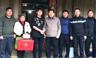 Khẩn trương đưa Nghị quyết Đại hội XIV vào cuộc sống: Nâng tầm đội ngũ cán bộ cấp cơ sở