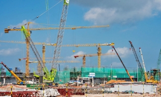 Thiếu dầu diesel, công trình phục vụ APEC nguy cơ chậm tiến độ