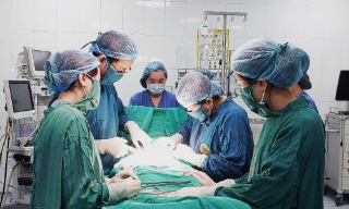 Cấp cứu thành công ca chửa ngoài tử cung hiếm gặp