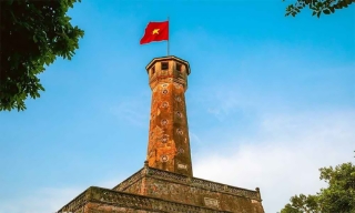 Bộ Chính trị trao cơ chế vượt trội để Hà Nội trở thành thành phố toàn cầu