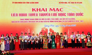 Khai mạc Liên hoan Tuyên truyền lưu động toàn quốc