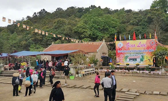 Nhiều nét mới tại lễ hội chùa Am Vãi