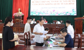 149 hộ được chi tiền thưởng khi bàn giao sớm đất ở để thực hiện dự án Cảng hàng không quốc tế Gia Bình