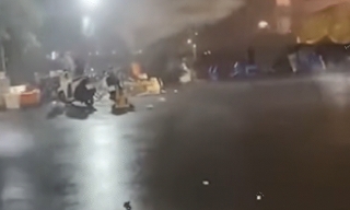 Giông lốc, trời tối sầm giữa ban ngày ở các tỉnh phía Bắc