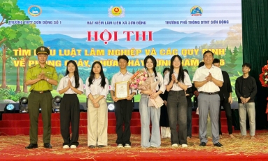  Sân khấu hoá pháp luật, nâng cao ý thức bảo vệ rừng từ học đường