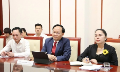  Phó Chủ tịch UBND tỉnh Phạm Văn Thịnh làm việc với một số doanh nghiệp FDI