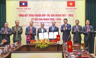  Tỉnh Xay Sổm Bun (Lào) gửi Thư chúc mừng nhân dịp kỷ niệm 51 năm ngày giải phóng miền Nam 30/4