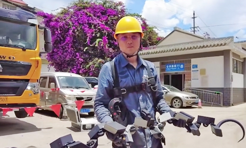  Trung Quốc tăng cường ứng dụng robot trong vận hành lưới điện