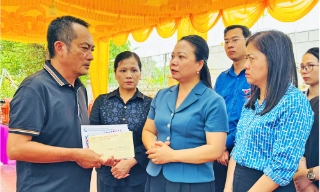 Bắc Ninh: Trao hỗ trợ các gia đình nạn nhân tử vong tại Việt Yên, Đa Mai
