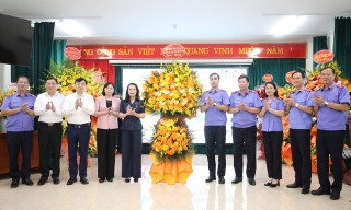 Lãnh đạo tỉnh Bắc Ninh thăm, chúc mừng Viện Kiểm sát nhân dân tỉnh