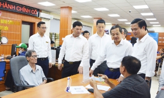 Bí thư Tỉnh ủy Nguyễn Hồng Thái chỉ đạo nâng cao chất lượng phục vụ hành chính công và mở rộng tuyến đường tỉnh 398