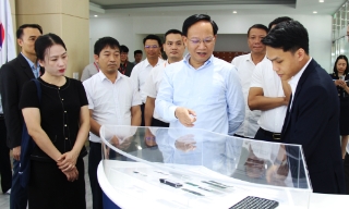 Bắc Ninh: Tháo gỡ vướng mắc, hỗ trợ Công ty Hana Micro Vina phát triển công nghiệp bán dẫn