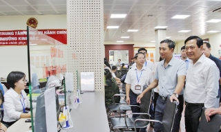 Bắc Ninh: Chủ tịch HĐND tỉnh Nguyễn Việt Oanh giám sát thực hiện Nghị quyết số 57 tại phường Kinh Bắc