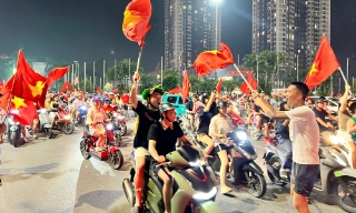 Bắc Ninh: Hàng nghìn người hâm mộ xuống đường mừng Việt Nam vô địch ASEAN Cup 2026