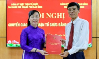 Đảng ủy MTTQ thành phố Bắc Ninh tiếp nhận tổ chức Đảng và đảng viên