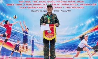 Trung úy Dương Văn Cơ nêu gương trong rèn luyện