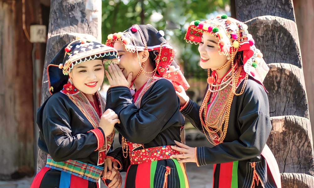  Làm duyên