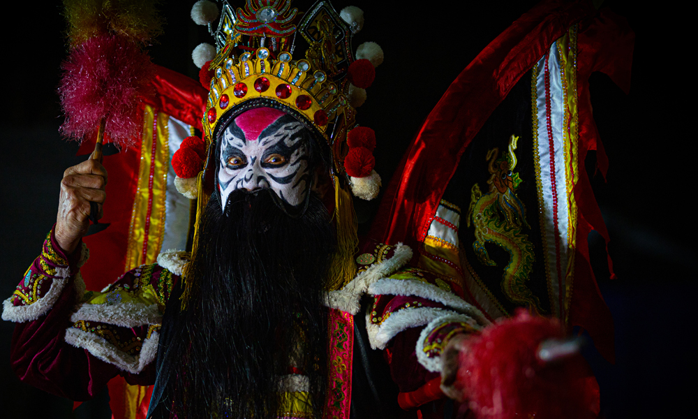  Diễn tuồng làng Thổ Hà