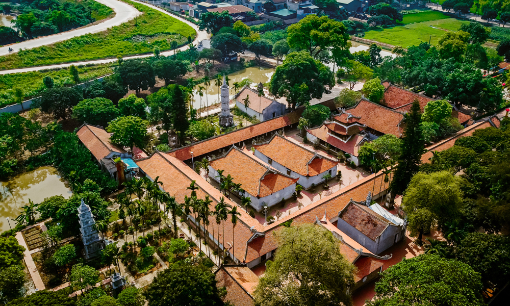  Nắng sớm chùa Bút Tháp