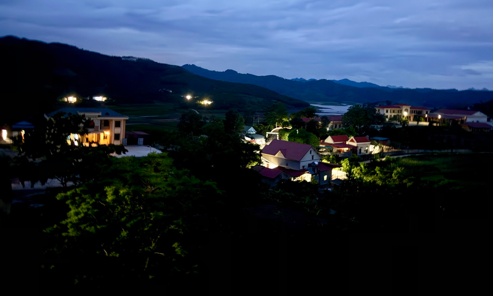  Phố trong làng