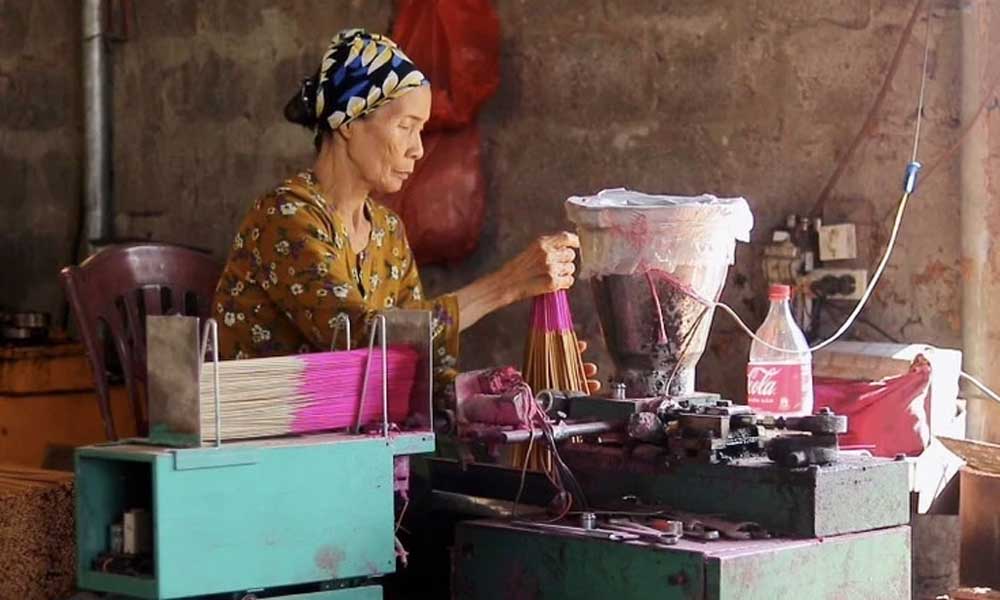 The artisan makes efforts to preserve the century-old craft village