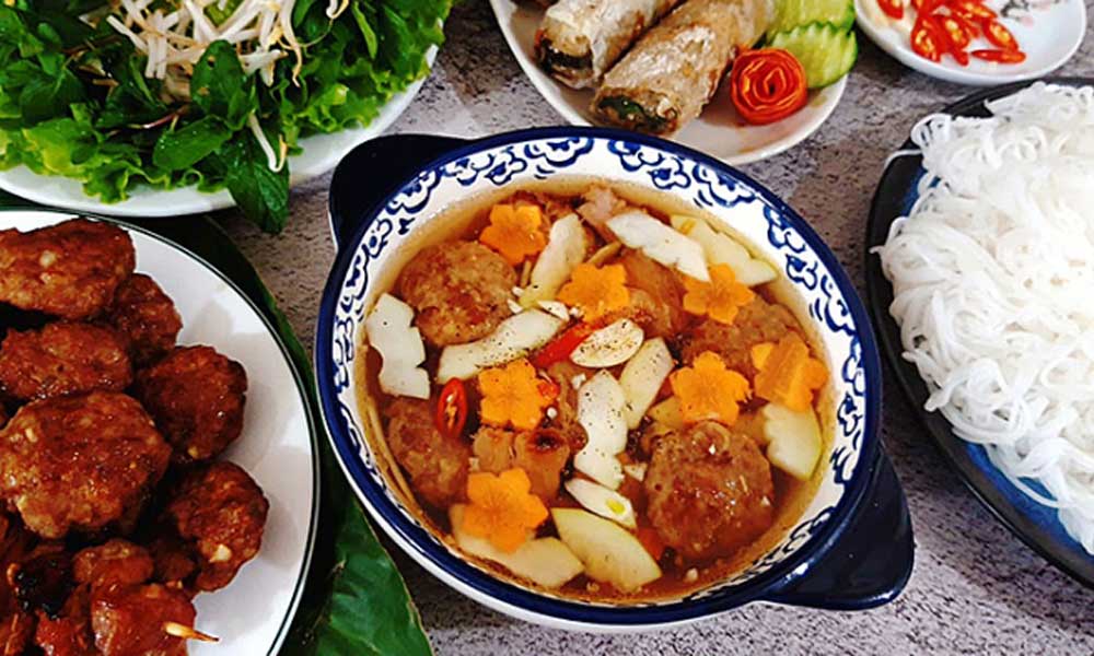 Tripadvisor names Hanoi, Bangkok among world's top food destinations