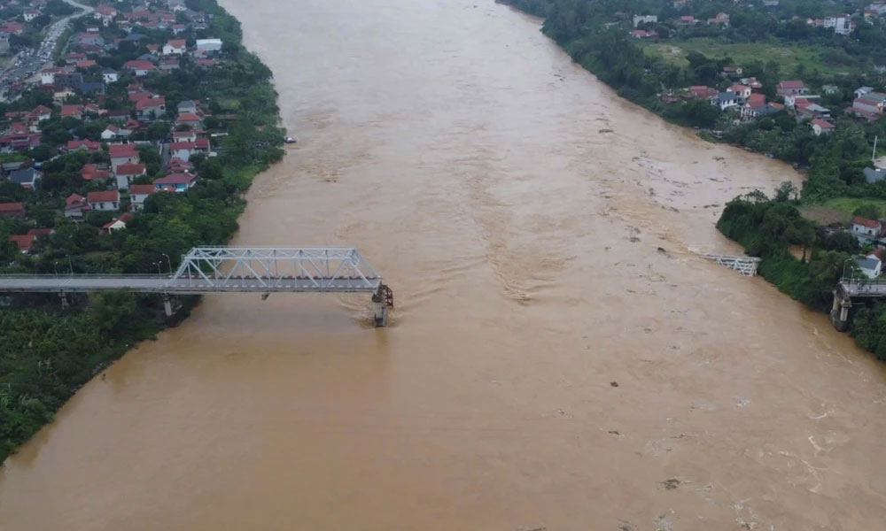 Vietnam ramps up efforts to recover from super typhoon damage