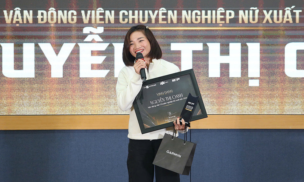Nguyen Thi Oanh wins best female elite athlete title at 2024 Runners of the Year Awards