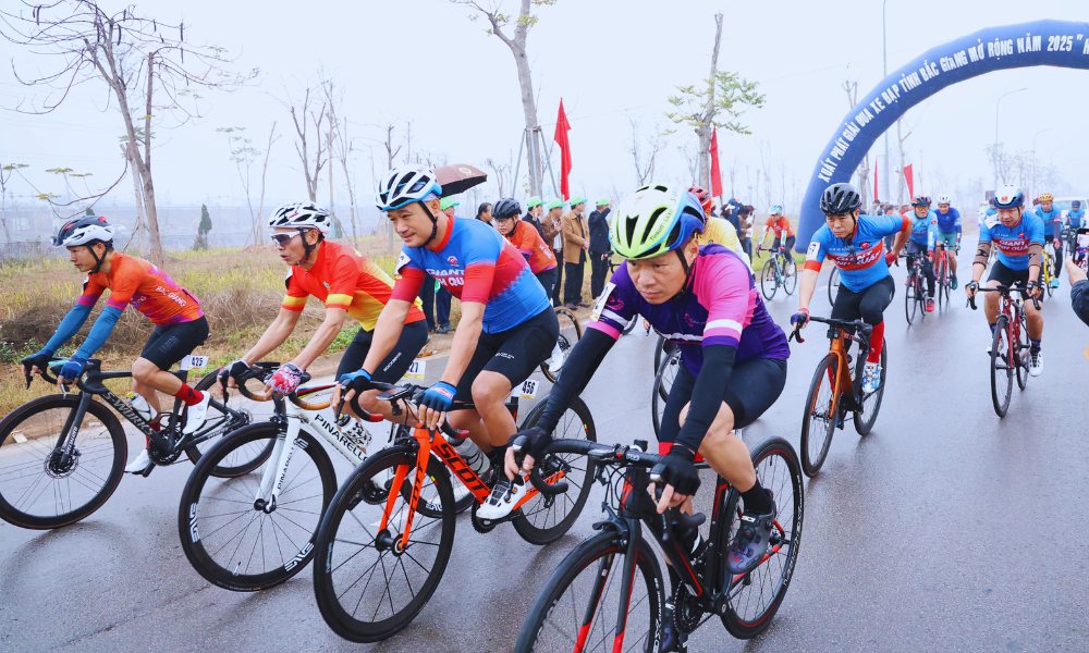 More than 200 athletes participate in Open Cycling Race themed “Journey in the footsteps of King Monk"