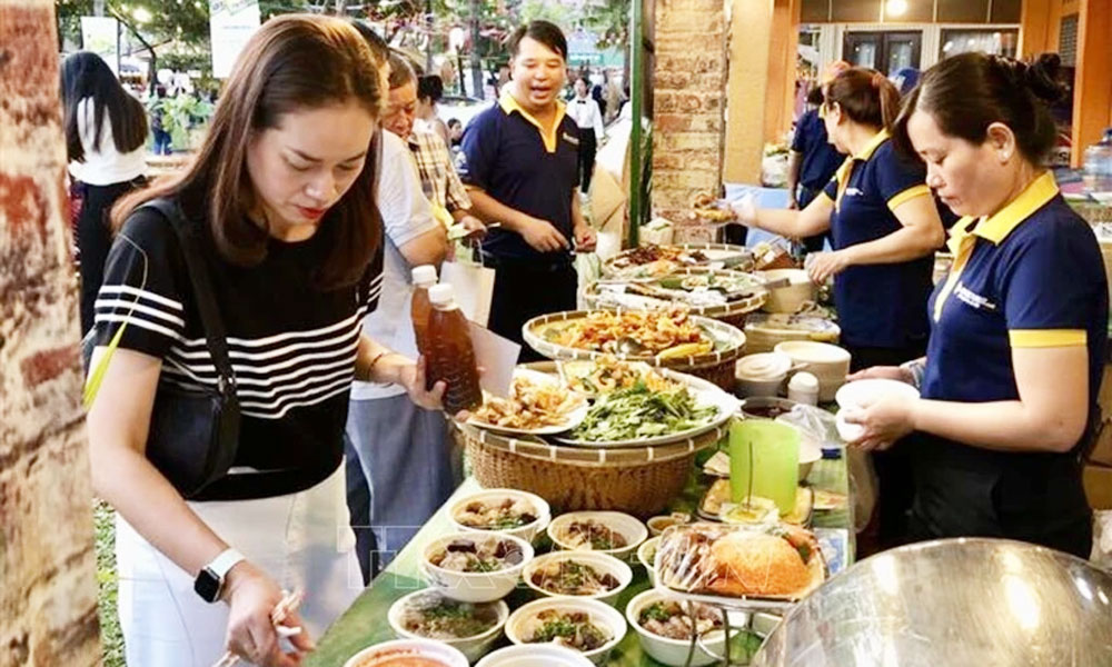 Over 600 dishes introduced to foodies at festival in HCM City