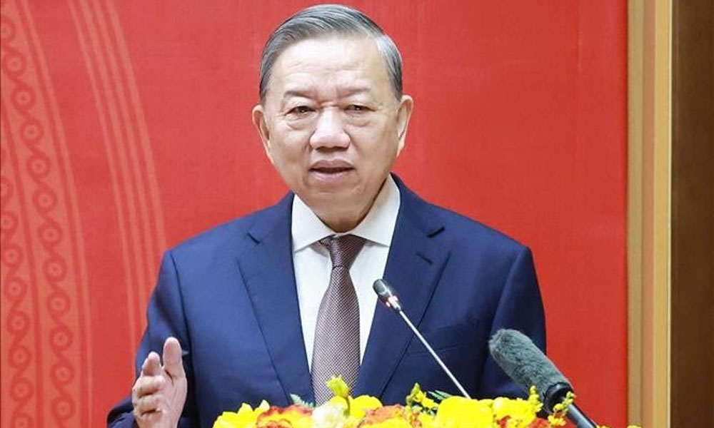 Vietnam is one, the Vietnamese people are one: Party chief