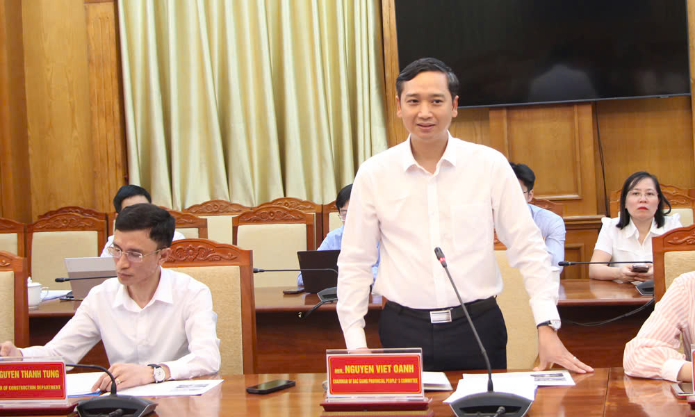 Bac  Giang provincial leader meets with AeonMall Vietnam and Newland Investors