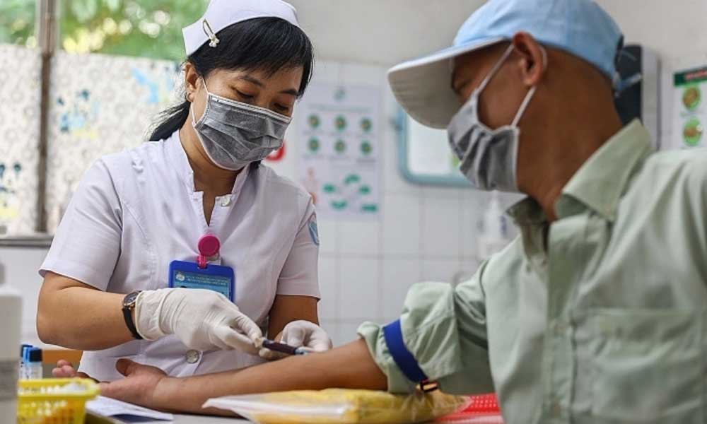 HCMC health authorities advise mask use in crowded places amid Covid spike